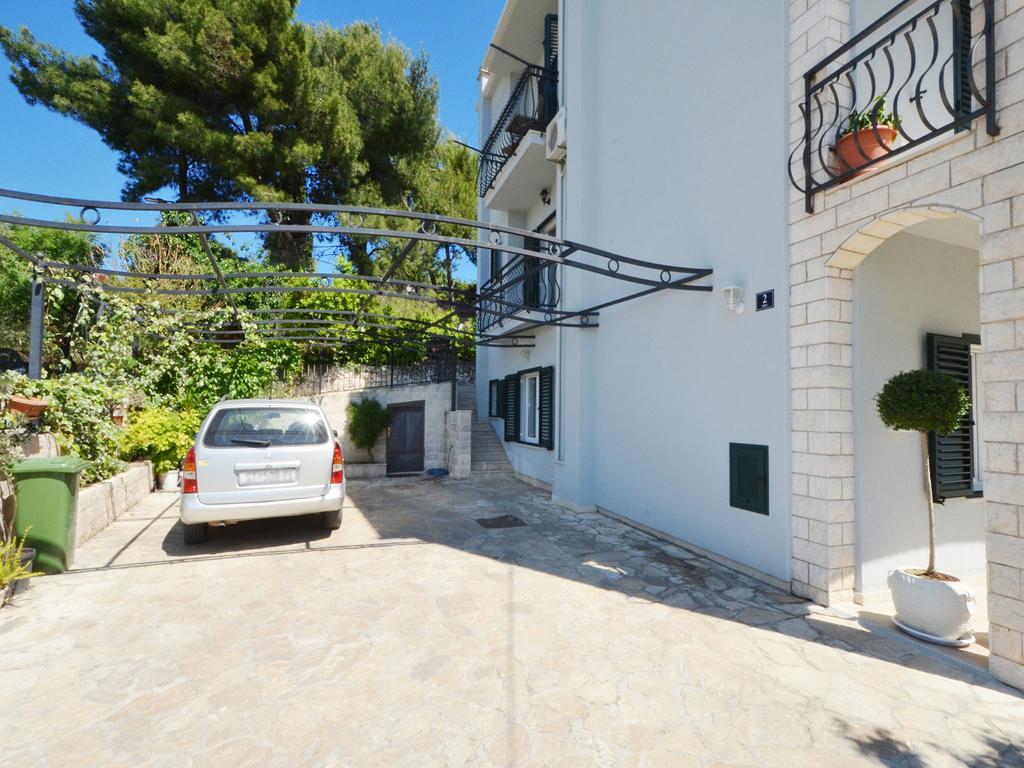 Apartment Vukadin Trogir Exterior photo